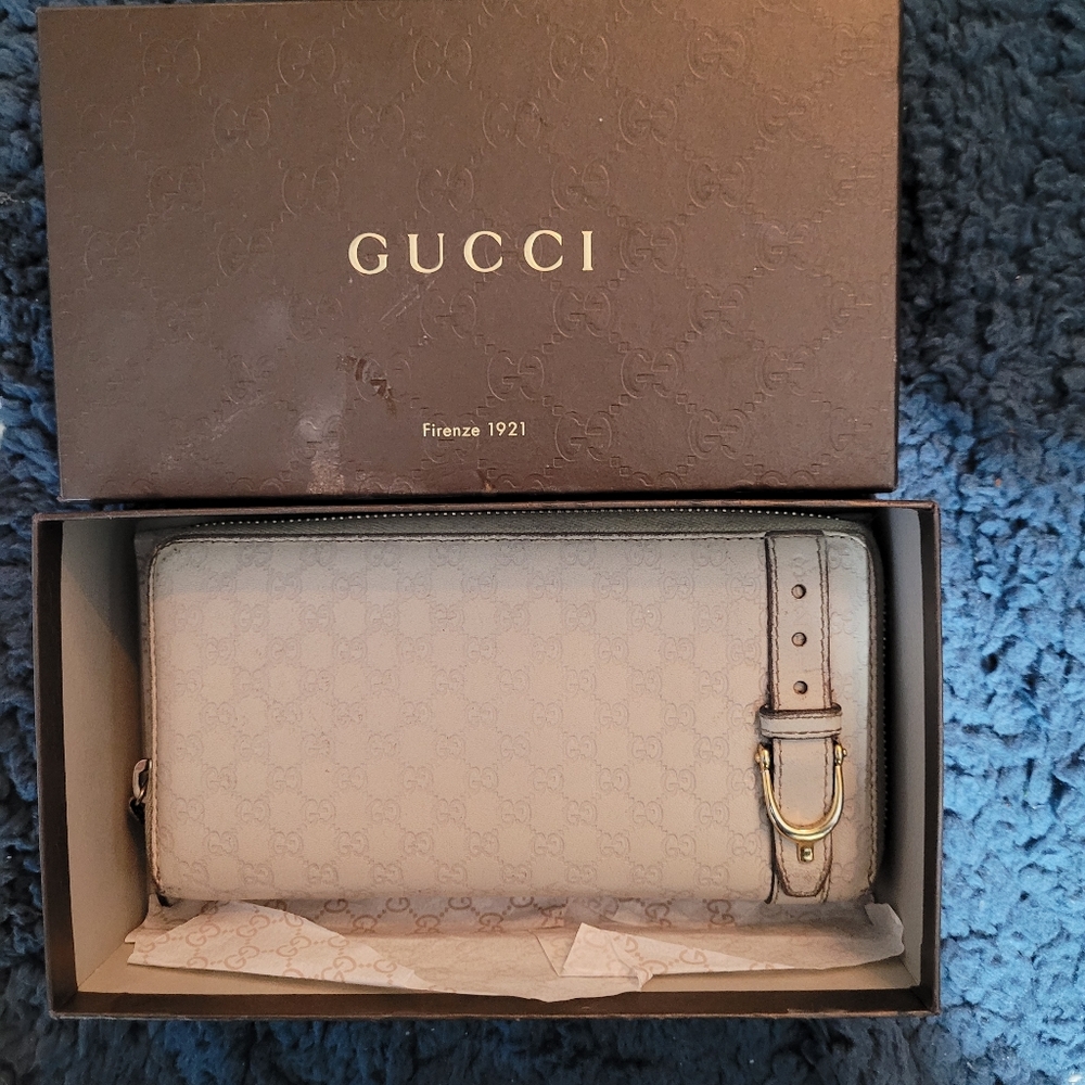 AUTHENTIC Guccisima women's wallet